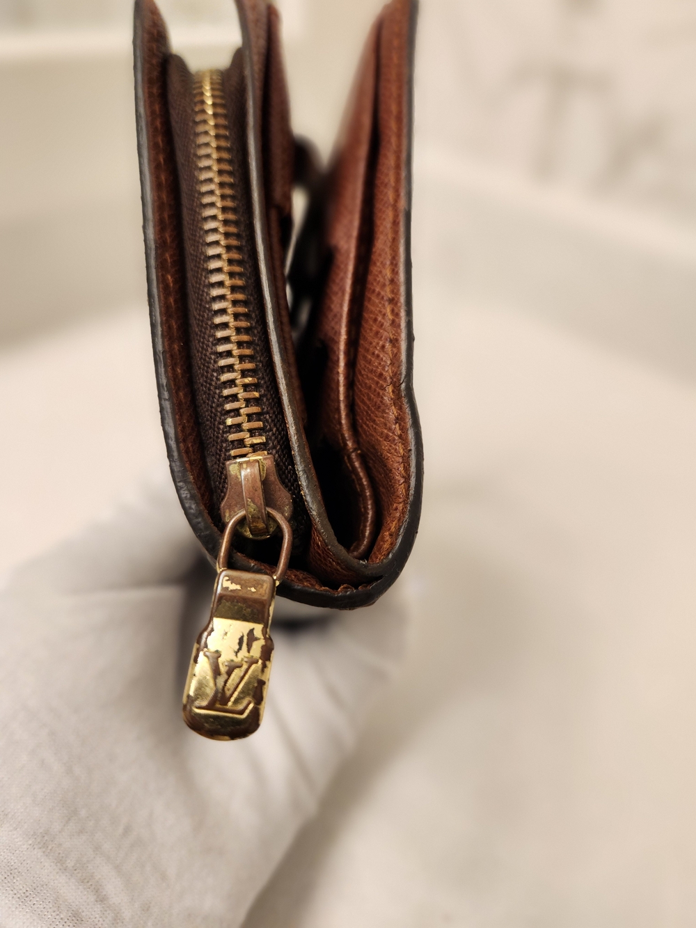 Louis Vuitton Monogram Canvas Zip Compact Wallet - Picture 5 of 13